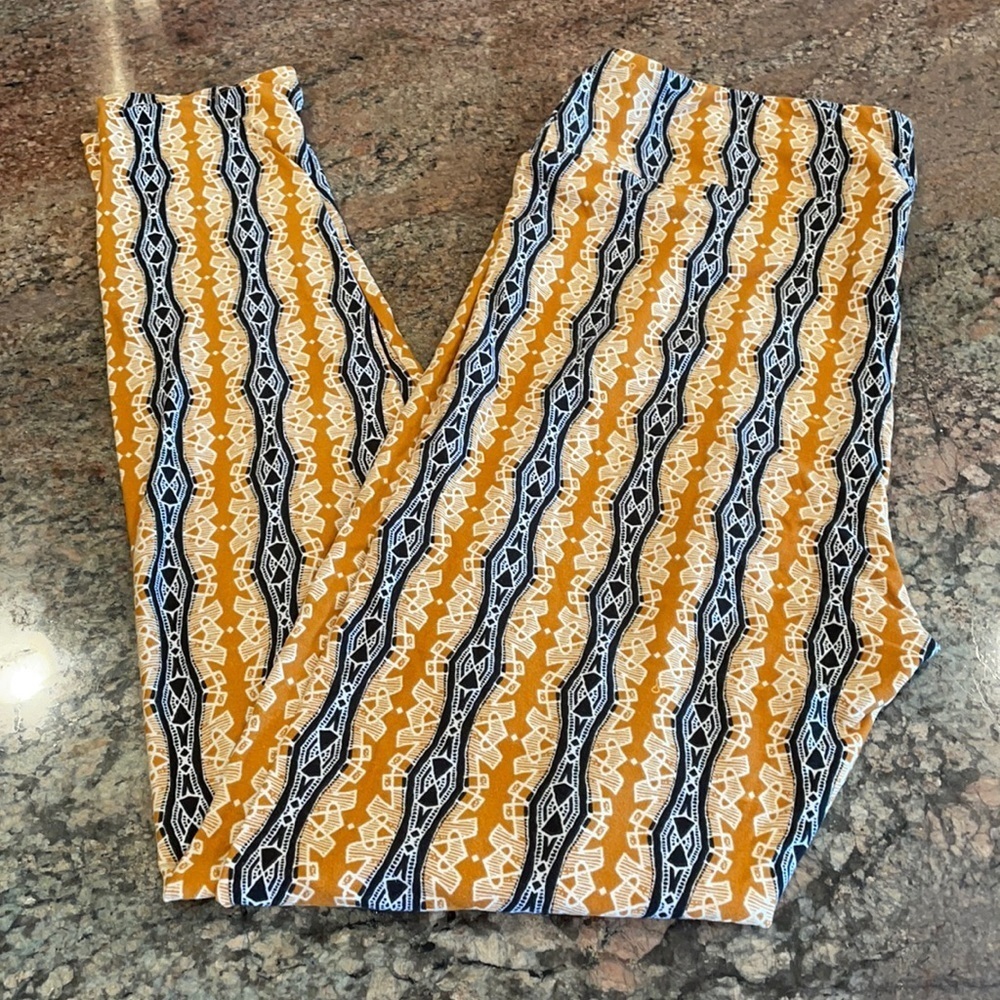 TC NWOT LuLaRoe Leggings AA42‎ 5050